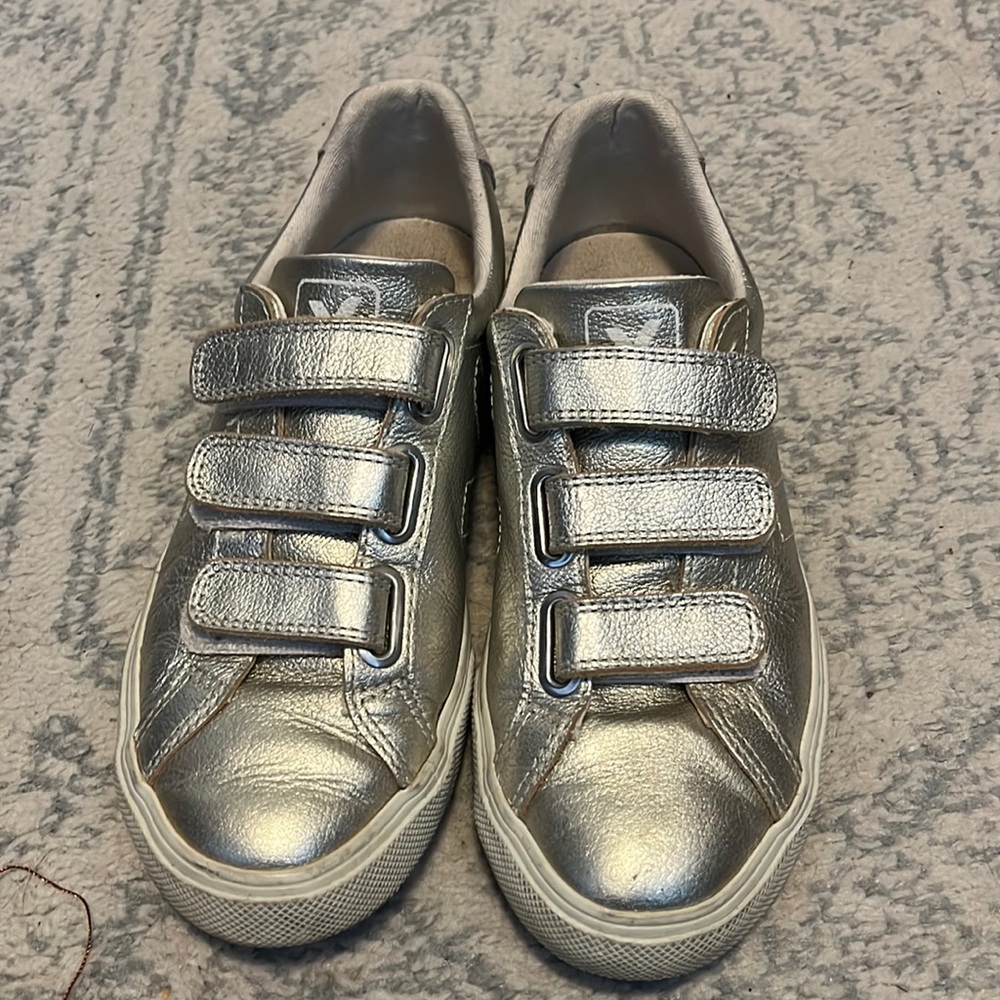Women’s metallic Recife Veja
